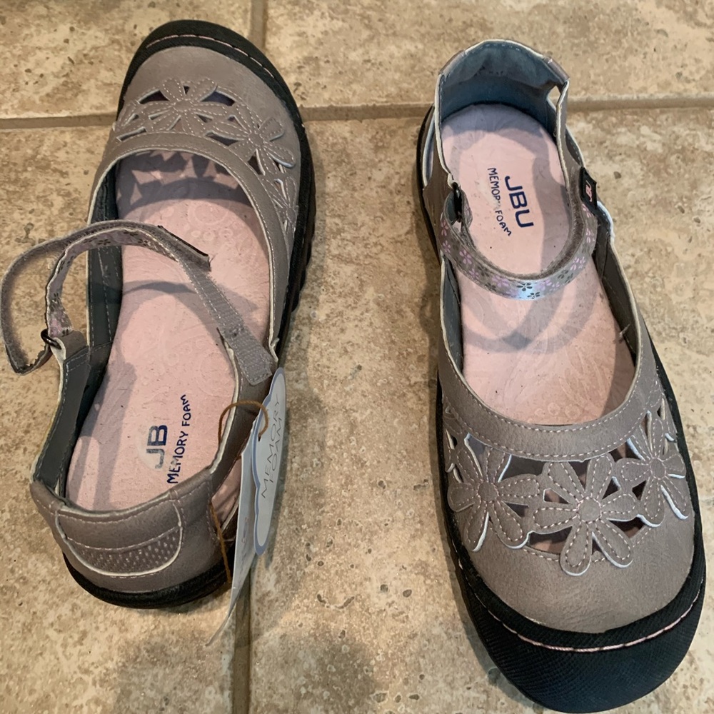 JBU Mary Jane style shoes